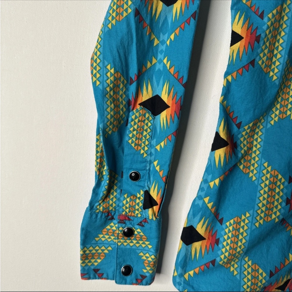 Women's Blue Patterned Button Down Shirt - image 4